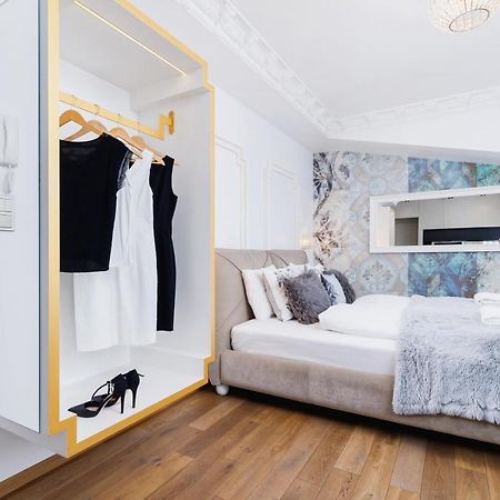 Modern Studio Wegierska Cracow By Noclegi Renters Krakow Ngoại thất bức ảnh