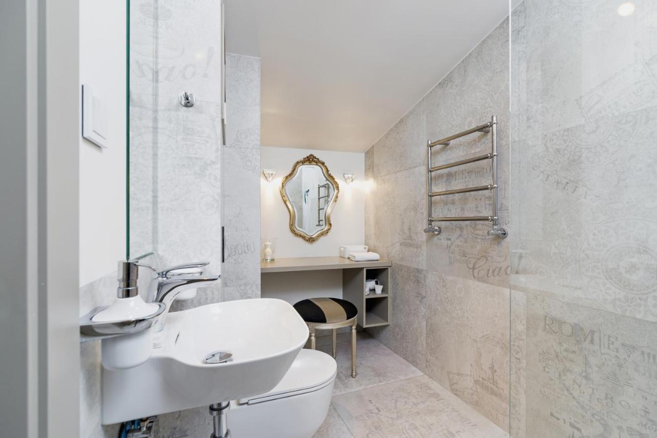 Modern Studio Wegierska Cracow By Noclegi Renters Krakow Ngoại thất bức ảnh